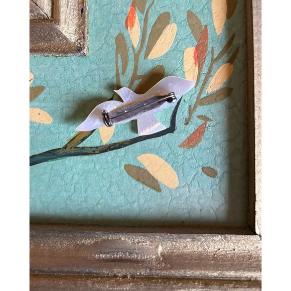 Vintage Mother of Pearl Bird Pin - Picture 2 of 4